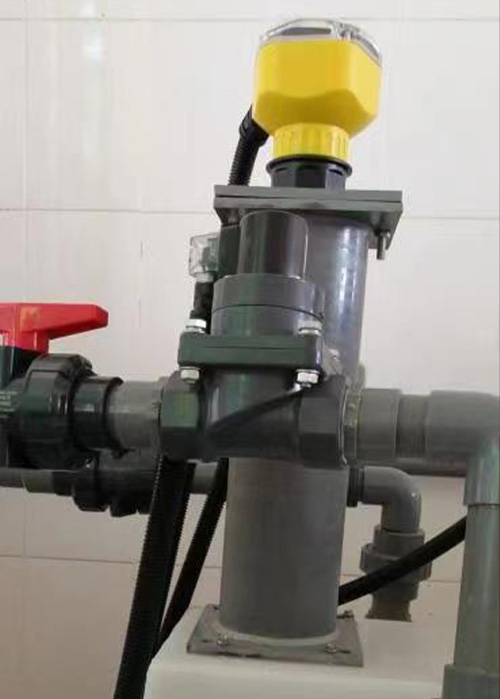 Integrated ultrasonic level meter Integrated ultrasonic level meter