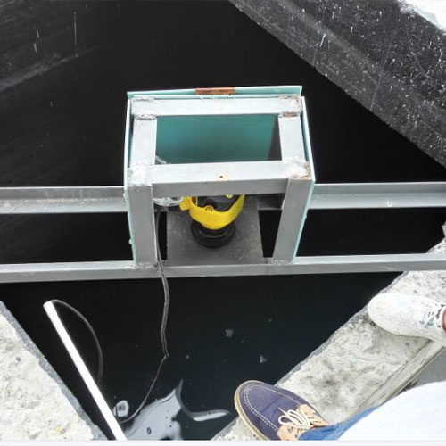Compact Ultrasonic Level Gauge Compact Ultrasonic Level Gauge