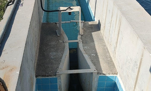 Ultrasonic open channel flow meter