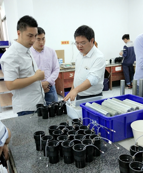 159949790184254.jpg Description: http://image0.chunsuns.com/site501/upload/album/20170426/2017042618392114570785.jpg
